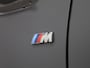 BMW X1 xDrive25e Executive | M-SPORT | Panoramadak | Harman Kardon | Sfeerverlichting | Apple Carplay / Android Auto | Stoelverwarming | Adaptive Cruise Control | Heads-Up | Elektrische Achterklep | Leder | Navigatie | Climate Control | Lichtmetalen Velgen |