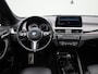 BMW X1 xDrive25e Executive | M-SPORT | Panoramadak | Harman Kardon | Sfeerverlichting | Apple Carplay / Android Auto | Stoelverwarming | Adaptive Cruise Control | Heads-Up | Elektrische Achterklep | Leder | Navigatie | Climate Control | Lichtmetalen Velgen |