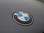 BMW X1 xDrive25e Executive | M-SPORT | Panoramadak | Harman Kardon | Sfeerverlichting | Apple Carplay / Android Auto | Stoelverwarming | Adaptive Cruise Control | Heads-Up | Elektrische Achterklep | Leder | Navigatie | Climate Control | Lichtmetalen Velgen |