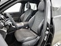 Mercedes-Benz GLC 300e 4MATIC Business Solution AMG | Advanced plus | Nightpakket | Parkeerpakket | Trekhaak | Panoramaschuifdak | 20 inch vijfspaaks lichtmetalen AMG-velgen | Treeplanken in aluminiumlook | DISTRONIC |