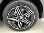 Mercedes-Benz GLC 300e 4MATIC Business Solution AMG | Advanced plus | Nightpakket | Parkeerpakket | Trekhaak | Panoramaschuifdak | 20 inch vijfspaaks lichtmetalen AMG-velgen | Treeplanken in aluminiumlook | DISTRONIC |