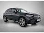 Mercedes-Benz GLC 300e 4MATIC Business Solution AMG | Advanced plus | Nightpakket | Parkeerpakket | Trekhaak | Panoramaschuifdak | 20 inch vijfspaaks lichtmetalen AMG-velgen | Treeplanken in aluminiumlook | DISTRONIC |