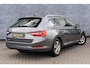 Skoda Superb Combi 1.5 TSI Business Edition | Trekhaak | Panoramadak | Cruise Control Adaptief | Stoelverwarming | Keyless Entry | LED Koplampen | Navigatie | Apple Carplay | Android Auto