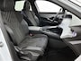 Peugeot E-3008 GT 73 kWh | Navigatie | Alcantara Bekleding | Achteruitrijcamera | Elektrische Achterklep | Apple Carplay / Android Auto |