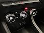 Renault Captur 1.0 TCe 100 Bi-Fuel Intens / Nederlandse Auto / Eerste Eigenaar / Dealer Onderhouden / Trekhaak / Apple CarPlay/Android Auto / Camera / Parkeersensoren Voor + Achter / Half Lederen Bekleding / Adaptive Cruise Control / Climate Control /