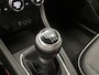 Renault Captur 1.0 TCe 100 Bi-Fuel Intens / Nederlandse Auto / Eerste Eigenaar / Dealer Onderhouden / Trekhaak / Apple CarPlay/Android Auto / Camera / Parkeersensoren Voor + Achter / Half Lederen Bekleding / Adaptive Cruise Control / Climate Control /