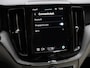 Volvo XC60 2.0 T6 Plug-in hybrid AWD Ultra Bright Climate control Adaptieve cruise control Navigatie Panoramadak Trekhaak Parkeersensoren 360* camera Voorstoelen verwarmd  Apple Carplay/ Android auto