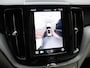 Volvo XC60 2.0 T6 Plug-in hybrid AWD Ultra Bright Climate control Adaptieve cruise control Navigatie Panoramadak Trekhaak Parkeersensoren 360* camera Voorstoelen verwarmd  Apple Carplay/ Android auto