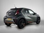 Toyota Aygo X 1.0 VVT-i MT Limited | JBL | Climate Control | Cruise Control Adaptive | Stoelverwarming | Parkeersensoren voor+achter | Draadloze telefoonlader | Half Lederen bekleding | Navigatie | Apple CarPlay/Android Auto