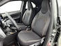 Toyota Aygo X 1.0 VVT-i MT Limited | JBL | Climate Control | Cruise Control Adaptive | Stoelverwarming | Parkeersensoren voor+achter | Draadloze telefoonlader | Half Lederen bekleding | Navigatie | Apple CarPlay/Android Auto