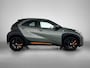 Toyota Aygo X 1.0 VVT-i MT Limited | JBL | Climate Control | Cruise Control Adaptive | Stoelverwarming | Parkeersensoren voor+achter | Draadloze telefoonlader | Half Lederen bekleding | Navigatie | Apple CarPlay/Android Auto