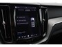 Volvo XC60 2.0 T6 Plug-in hybrid AWD Plus Dark | BLIS | Trekhaak | Leder | 360cam |