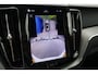 Volvo XC60 2.0 T6 Plug-in hybrid AWD Plus Dark | BLIS | Trekhaak | Leder | 360cam |