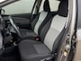 Toyota Yaris 1.0 VVT-i Active | Dealer onderh.| Trekhaak | Camera | All Season | NL auto