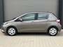Toyota Yaris 1.0 VVT-i Active | Dealer onderh.| Trekhaak | Camera | All Season | NL auto