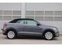 Volkswagen T-Roc Cabrio 1.5 TSI 150pk DSG R-Line | App Connect | Stoelverwarming | Dodehoeksensor |