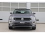 Volkswagen T-Roc Cabrio 1.5 TSI 150pk DSG R-Line | App Connect | Stoelverwarming | Dodehoeksensor |
