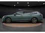 Volkswagen Passat Variant 1.5 eHybrid 272PK R-Line | Pano Dak | Trekhaak | 360 Camera | Head-up Display | Harman Kardon | Black Style | Leder | Elek. Achterklep | Elek. Stoelen | Stuur-/Stoelverwarming V+A | 19'' |