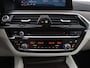 BMW 5-Serie 530e iPerformance High Executive | Leder | Elektrische stoelen | Stoelverwarming | Sfeerverlichting | Adaptive cruise | Carplay | Climate control | Camera | Park assist | PHEV