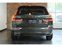 Volvo XC60 T8 Twin Engine AWD Inscription | Semi-Electrische bedienbare Trekhaak  | Parkeerverwarming | Keyless Drive | Adaptieve Cruise Control | Premium Audio by Harman Kardon | Panoramadak | Head-Up Display | Electrische bedienbare voorstoelen |