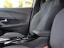 Peugeot 2008 GT Hybrid 145PK e-DCS6 Automaat, Rijklaarprijs, Adaptieve Cruise Control 360 graden Camera Navigatie DAB+