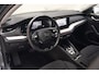 Skoda Octavia COMBI 1.0 e-TSI Business Edition Plus Aut. [ Panorama Matrix LED Stoelverwarming ]