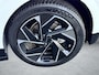 Lynk & Co 02 More 66 kWh / SoH 99,7% / 22 KWH / Fabrieksgarantie 04-2029 / 3 Fase / Panoramadak / Adaptieve Cruise / Stoelverwarming / Dealeronderhouden /