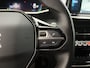 Peugeot e-2008 EV Allure Pack 50 kWh | Dealer onderhouden | Apple carplay | Camera |