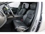 Volvo XC60 2.0 T8 Plug-in hybrid AWD Ultra Black Edition Executive | Luchtvering | 22" | Gelamineerd Glas | Bowers & Wilkins | Stoelmassage & Ventilatie | Stoel & Stuurverwarming | 360 Camera | Pilot Assist | BLIS |