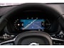 Volvo XC60 2.0 T8 Plug-in hybrid AWD Ultra Black Edition Executive | Luchtvering | 22" | Gelamineerd Glas | Bowers & Wilkins | Stoelmassage & Ventilatie | Stoel & Stuurverwarming | 360 Camera | Pilot Assist | BLIS |