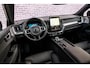 Volvo XC60 2.0 T8 Plug-in hybrid AWD Ultra Black Edition Executive | Luchtvering | 22" | Gelamineerd Glas | Bowers & Wilkins | Stoelmassage & Ventilatie | Stoel & Stuurverwarming | 360 Camera | Pilot Assist | BLIS |