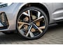 Volvo XC60 2.0 T8 Plug-in hybrid AWD Ultra Black Edition Executive | Luchtvering | 22" | Gelamineerd Glas | Bowers & Wilkins | Stoelmassage & Ventilatie | Stoel & Stuurverwarming | 360 Camera | Pilot Assist | BLIS |