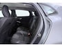 Volvo V40 1.5 T3 Inscription | Trekhaak | Dealer Ond. | Keyless Entry/Start | Stoelverwarming V+A | Navigatie | Adap Cruise | Blis