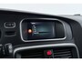 Volvo V40 1.5 T3 Inscription | Trekhaak | Dealer Ond. | Keyless Entry/Start | Stoelverwarming V+A | Navigatie | Adap Cruise | Blis