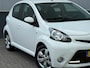 Toyota Aygo 1.0 VVT-i Dynamic Orange Carplay Airco Elektrische Ramen Nieuwe Apk