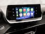 Peugeot 2008 1.2 PureTech Allure Sport 131Pk Automaat (APPLE CARPLAY, GROOT NAVI, LEDER, GETINT GLAS, SPORTSTOELEN, KEYLESS, LANE ASSIST, NIEUWSTAAT)