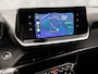 Peugeot 2008 1.2 PureTech Allure Sport 131Pk Automaat (APPLE CARPLAY, GROOT NAVI, LEDER, GETINT GLAS, SPORTSTOELEN, KEYLESS, LANE ASSIST, NIEUWSTAAT)
