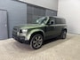 Land Rover Defender 2.0 P300e 110 X-Dynamic HSE | ACC | Trekhaak | ClearSight | Luchtvering | Panoramadak | Meridian Surround | Head-Up | 22 Inch