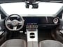 Mercedes-Benz CLA Shooting Brake 200 Business Solution AMG 58 kWh | Nightpakket | Trekhaak | Sportstoelen | Vast panoramadak | URBAN GUARD | Warmtewerend, donkergetint glas | 18 inch vijfspaaks lichtmetalen AMG-velgen |