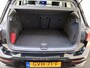 Volkswagen Golf 1.5 eTSI Oranje Edition | Keyless | Achteruitrijcamera | Navigatie | Adaptieve cruise control | CarPlay | Draadloze telefoonlader |
