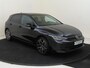 Volkswagen Golf 1.5 eTSI Oranje Edition | Keyless | Achteruitrijcamera | Navigatie | Adaptieve cruise control | CarPlay | Draadloze telefoonlader |