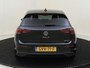 Volkswagen Golf 1.5 eTSI Oranje Edition | Keyless | Achteruitrijcamera | Navigatie | Adaptieve cruise control | CarPlay | Draadloze telefoonlader |