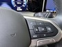Volkswagen Golf 1.5 eTSI Oranje Edition | Keyless | Achteruitrijcamera | Navigatie | Adaptieve cruise control | CarPlay | Draadloze telefoonlader |
