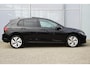 Volkswagen Golf 1.5 eHybrid 204pk Life Edition | SOH 100 % | Trekhaak | Panoramadak