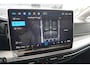 Volkswagen Golf 1.5 eHybrid 204pk Life Edition | SOH 100 % | Trekhaak | Panoramadak