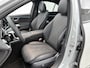 Mercedes-Benz E-klasse 300 e Business Solution AMG | Premium pakket | Panoramaschuifdak | Trekhaak | Lederpakket | Winterpakket | Nightpakket | Stoelventilatie/- verwarming voor | 20 inch AMG velgen |