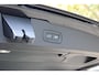 Volvo V60 2.0 T8 Plug-in hybrid AWD Plus Dark | Apple carplay / Android auto | Elektrisch inklapbare trekhaak | Verwarmde voorruit | 360 graden camera | Electronic climate control | Lederen bekleding | 18" lichtmetalen velgen | Voorstoelen en achterbank verwarmd |