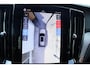 Volvo V60 2.0 T8 Plug-in hybrid AWD Plus Dark | Apple carplay / Android auto | Elektrisch inklapbare trekhaak | Verwarmde voorruit | 360 graden camera | Electronic climate control | Lederen bekleding | 18" lichtmetalen velgen | Voorstoelen en achterbank verwarmd |