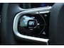 Volvo V60 2.0 T8 Plug-in hybrid AWD Plus Dark | Apple carplay / Android auto | Elektrisch inklapbare trekhaak | Verwarmde voorruit | 360 graden camera | Electronic climate control | Lederen bekleding | 18" lichtmetalen velgen | Voorstoelen en achterbank verwarmd |