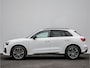 Audi Q3 45 TFSI e 245pk S edition Sportstoelen/ Virtual dash./ Camera/ Blindspot/ Adapt. cruise/ DAB